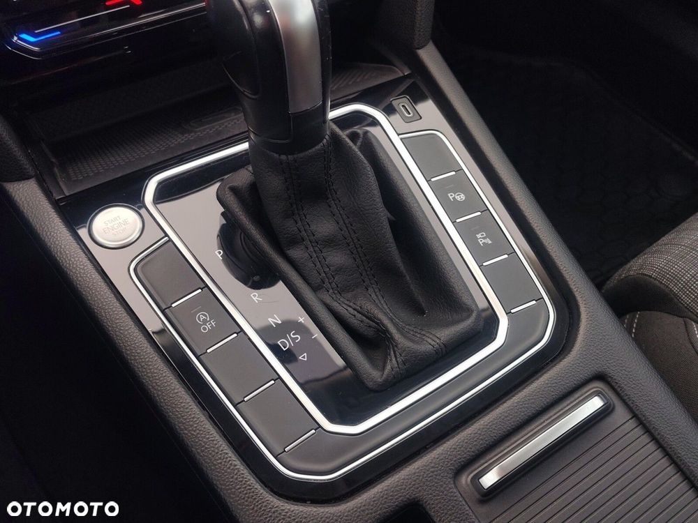 Volkswagen Passat Variant 1.5 TSI EVO Business DSG - 26