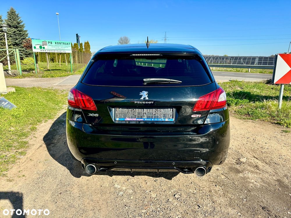 Peugeot 308 1.6 e-THP GTi by Sport S&S - 11