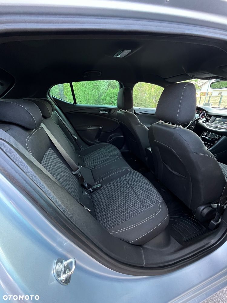Opel Astra 1.4 T Elite - 10