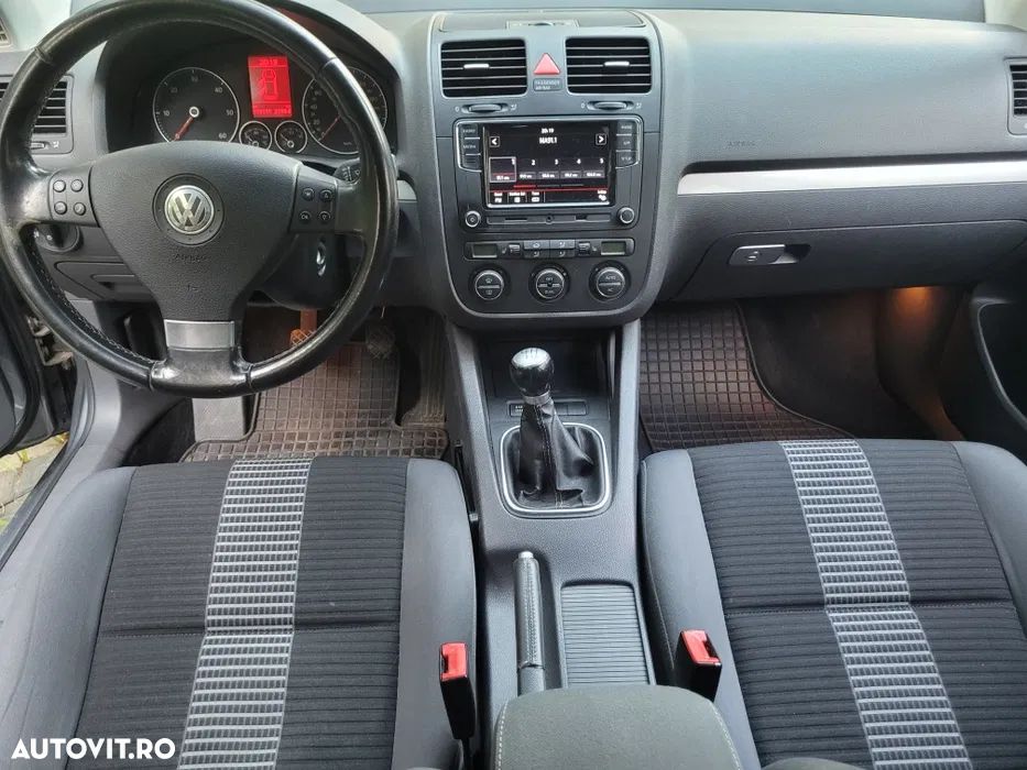 Volkswagen Golf 2.0 TDI DPF United - 5