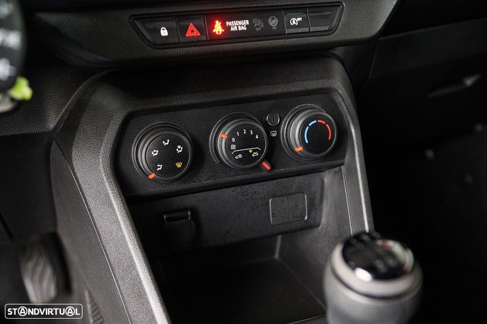 Dacia Sandero SCe 65 Essential - 16