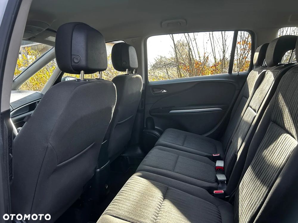 Opel Zafira - 27