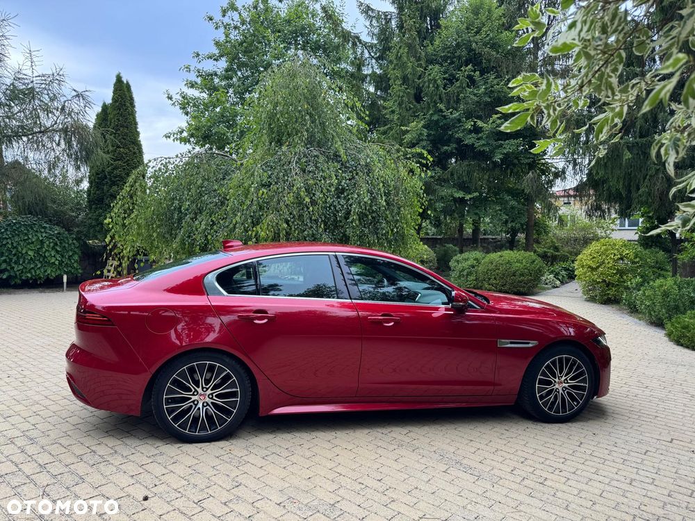 Jaguar XE 2.0 D180 R-Dynamic S - 8