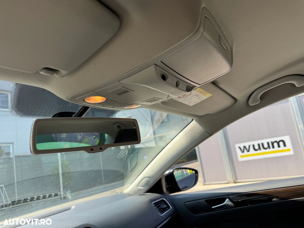 Volkswagen Jetta 2.0 TDI Comfortline - 14