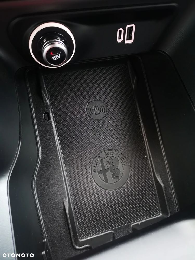 Alfa Romeo Tonale 1.6 JTD T4 TI DCT - 32