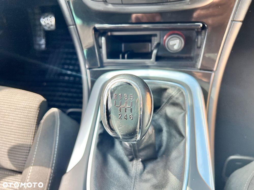Opel Insignia - 15