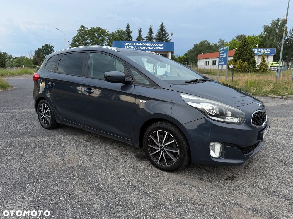 Kia Carens 1.7 CRDi M 7os EU6 - 6