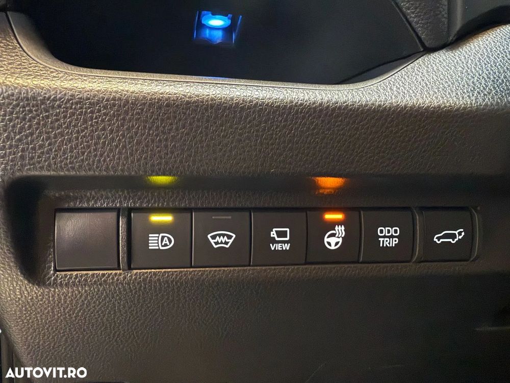 Toyota RAV4 - 10