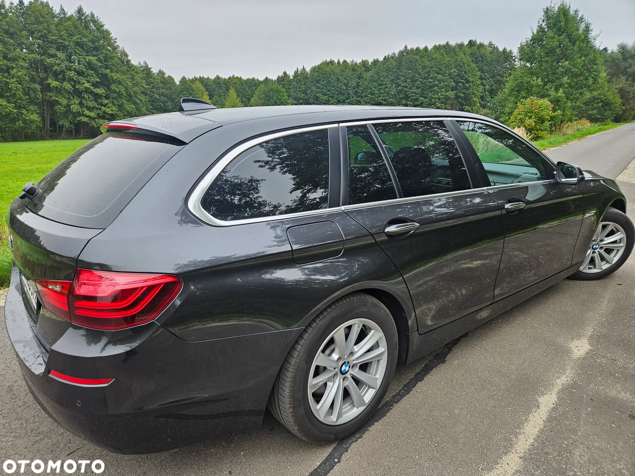 BMW Seria 5 520d xDrive Touring - 11
