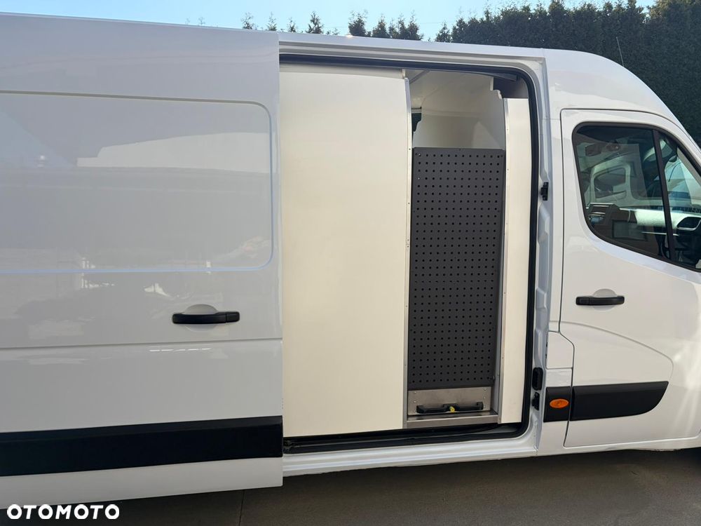 Renault Master L3H2 Blaszak Furgon z windą - 9
