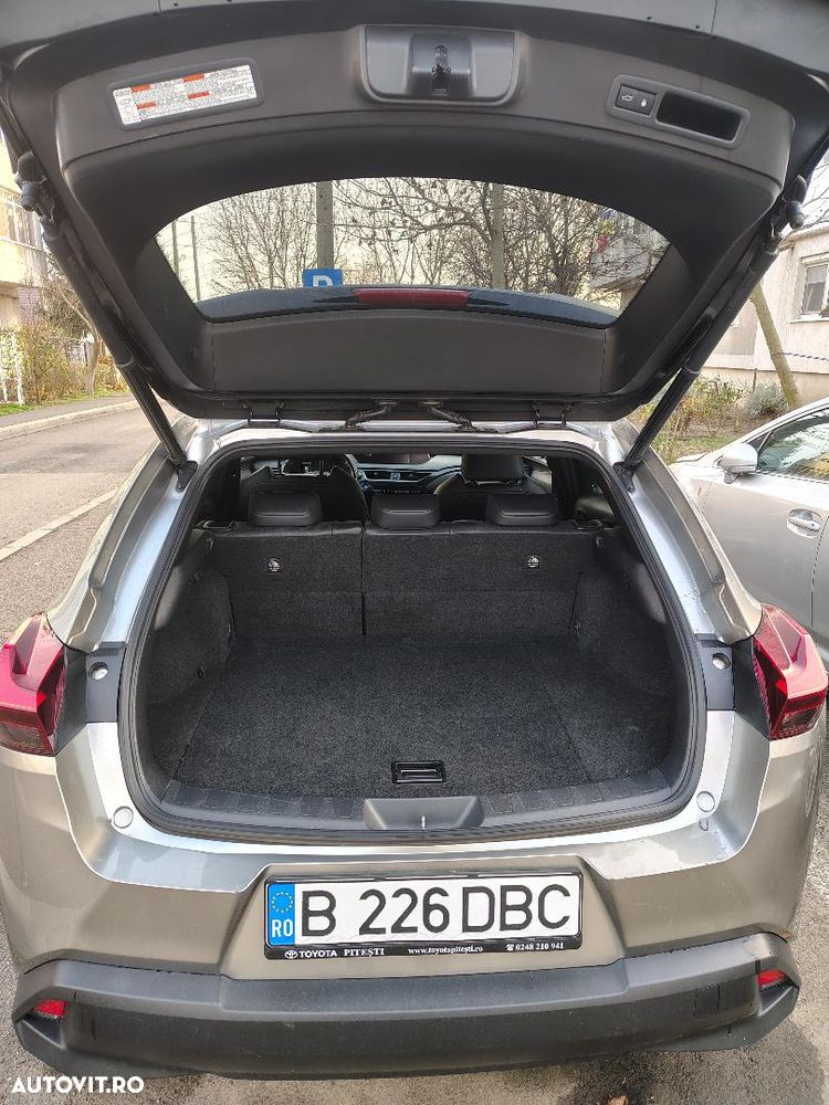 Lexus UX 250h Launch Edition - 5