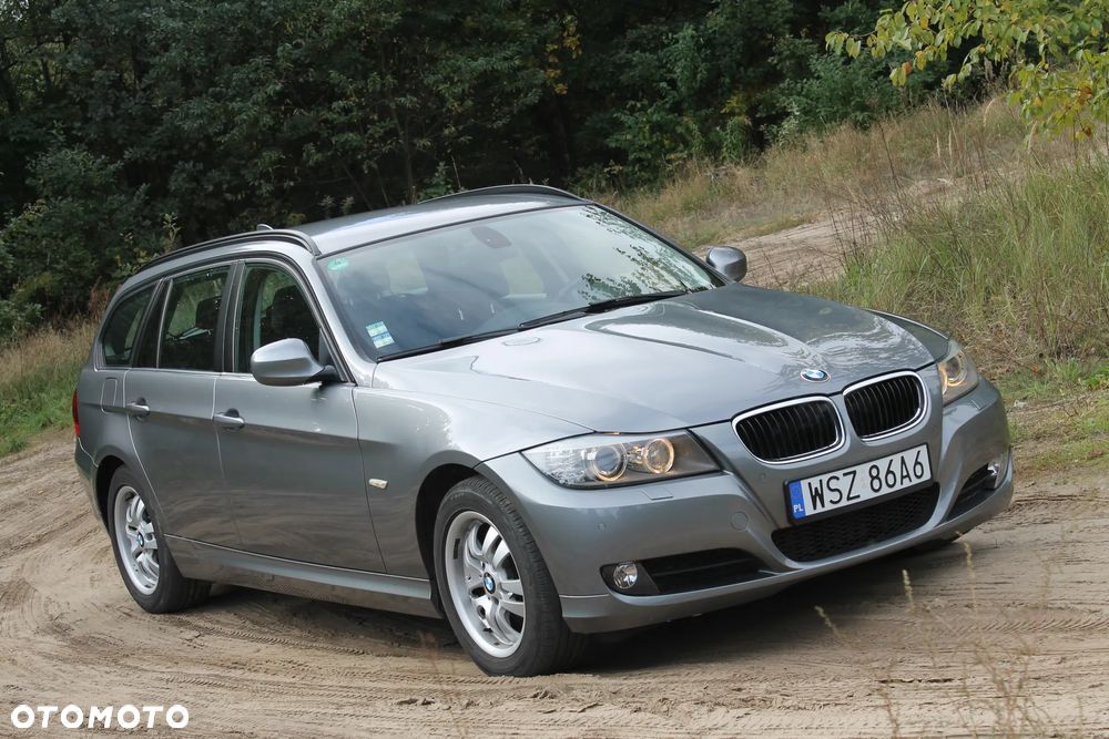 BMW Seria 3 318d DPF Touring Edition Exclusive - 4