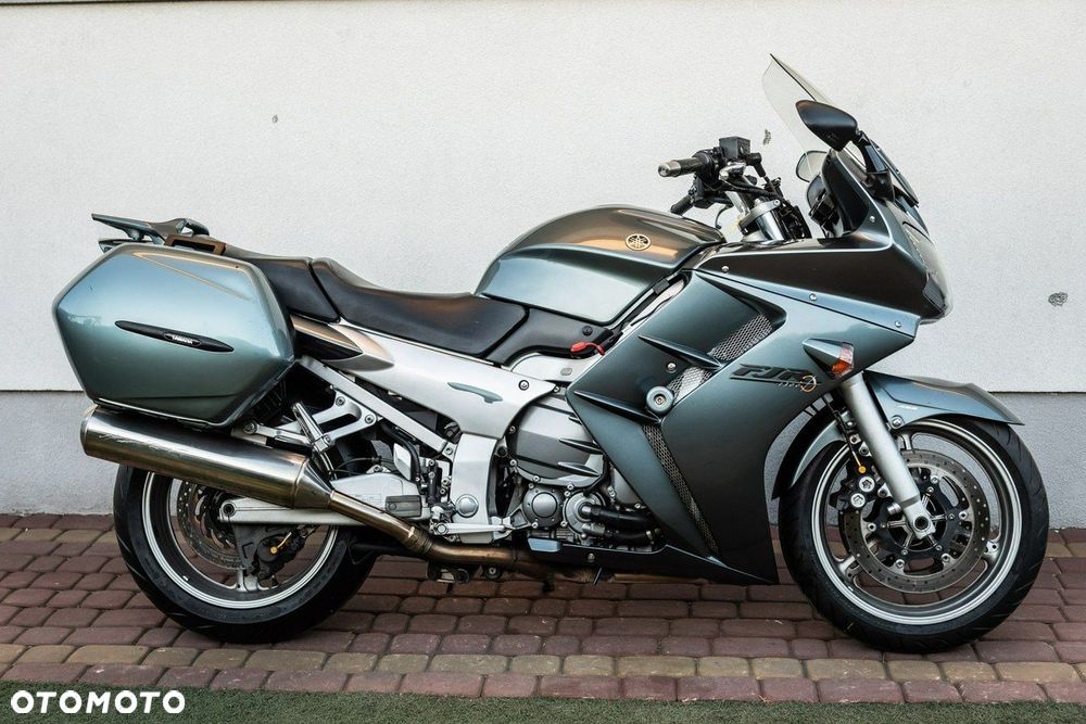 Yamaha FJR - 2