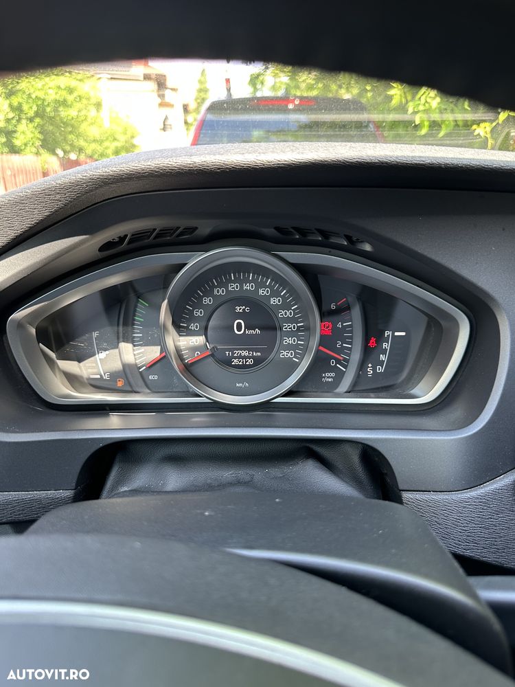 Volvo V40 D3 Geartronic - 6