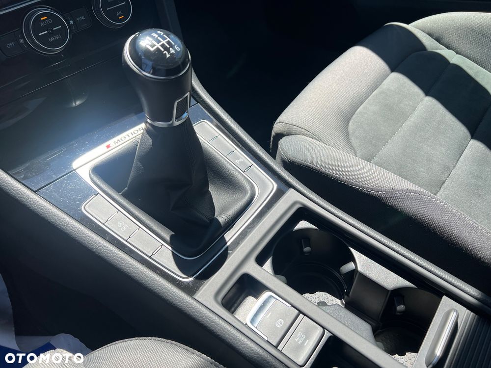 Volkswagen Golf 2.0 BlueTDI 4Motion Comfortline - 21