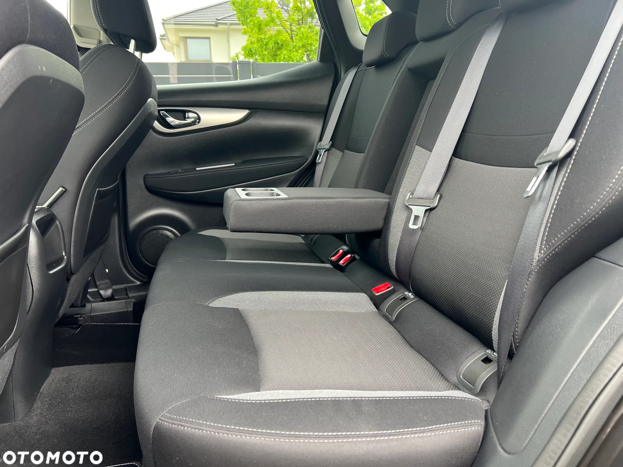 Nissan Qashqai 1.6 DIG-T N-Connecta - 32