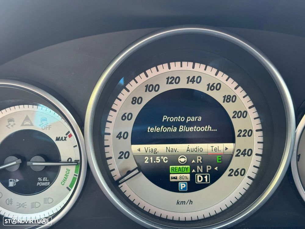 Mercedes-Benz E 300 Bluetec Hybrid Avantgarde - 30