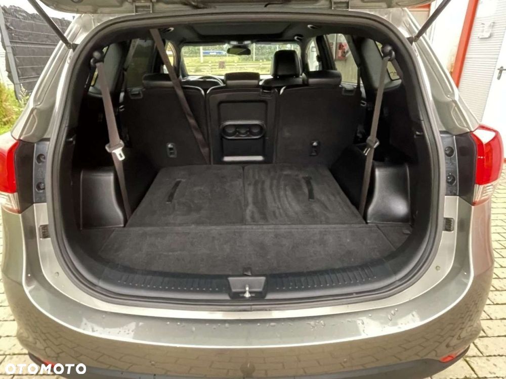 Kia Carens - 29