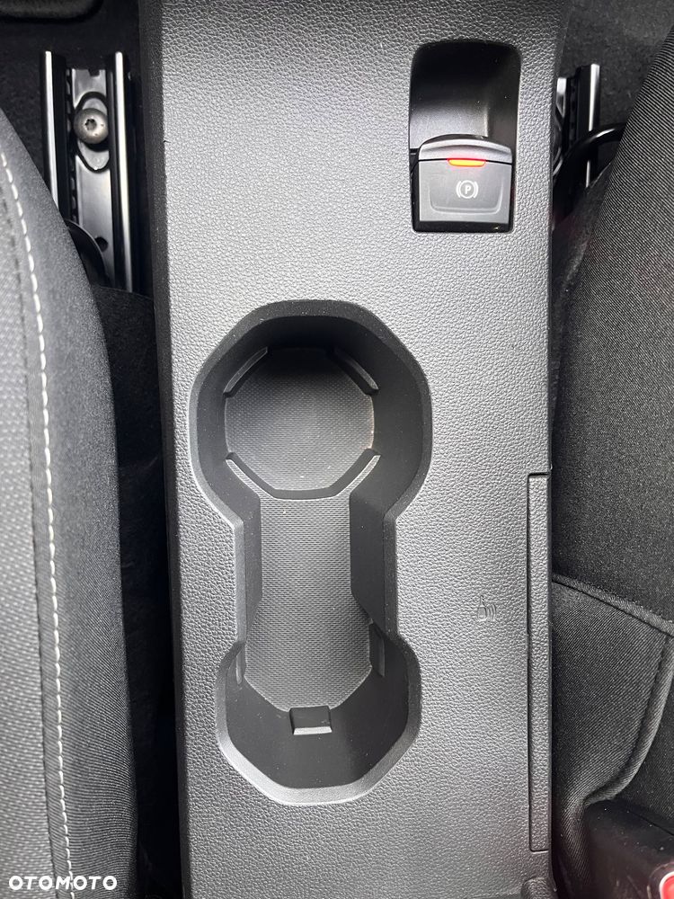 Dacia Sandero TCe 90 Essential - 27