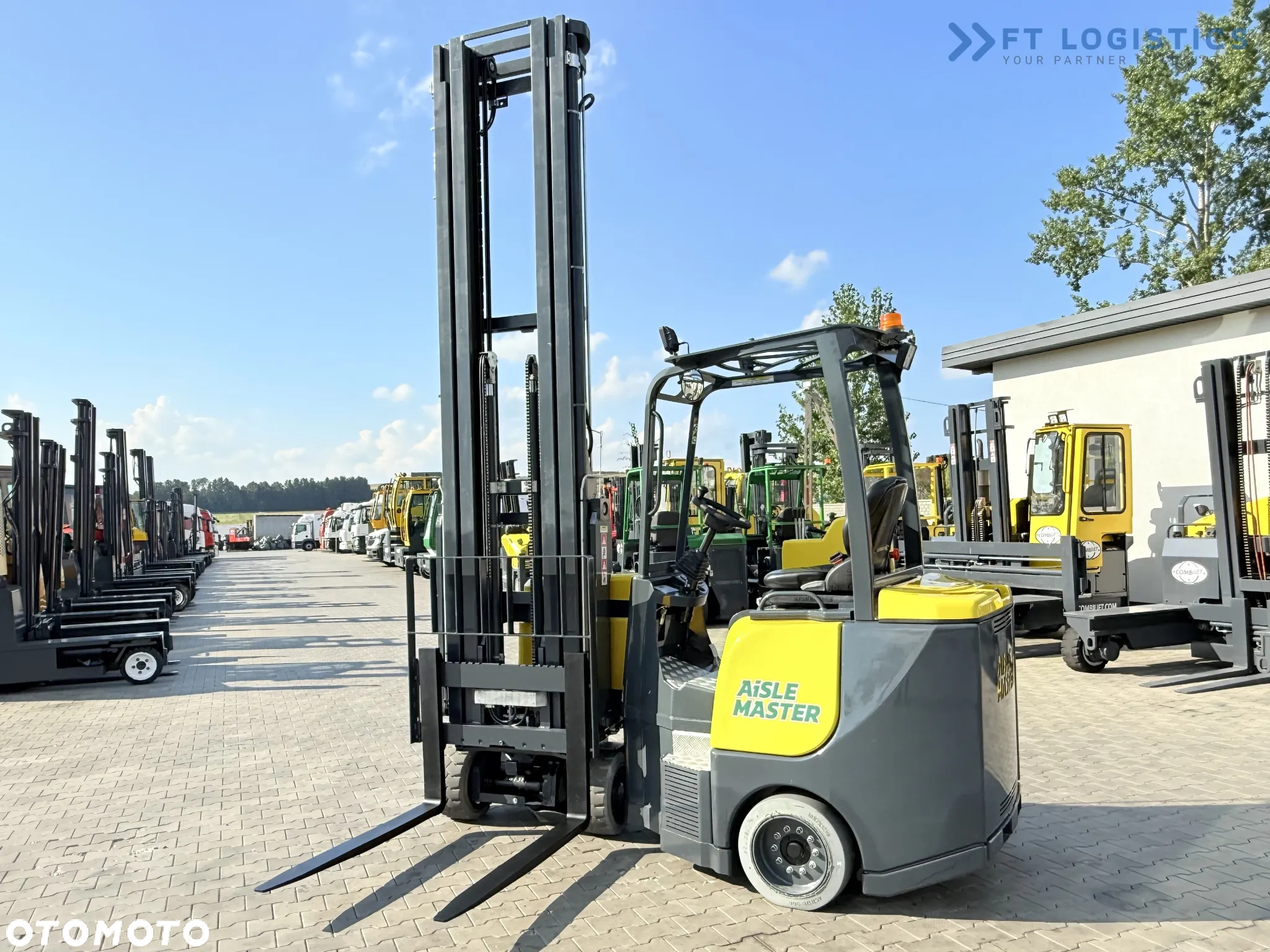 Combilift AISLE MASTER 20SHE / PRZEGUBOWY WÓZEK WIDŁOWY / TRIPLEX 8500MM / ELEKTRYCZNY / WOLNY SKOK / PRZESUW WIDEŁ / NOWE OPONY / JEDYNE 1176H / STAN IDEALNY / Szeroka oferta wózków czterokierunkowych i bocznych, dopasowanych do różnorodnych potrzeb i zastosowań - 24