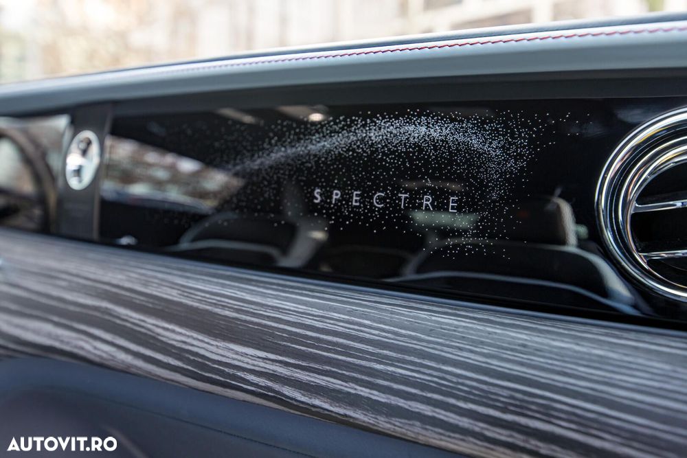 Rolls-Royce Spectre - 28