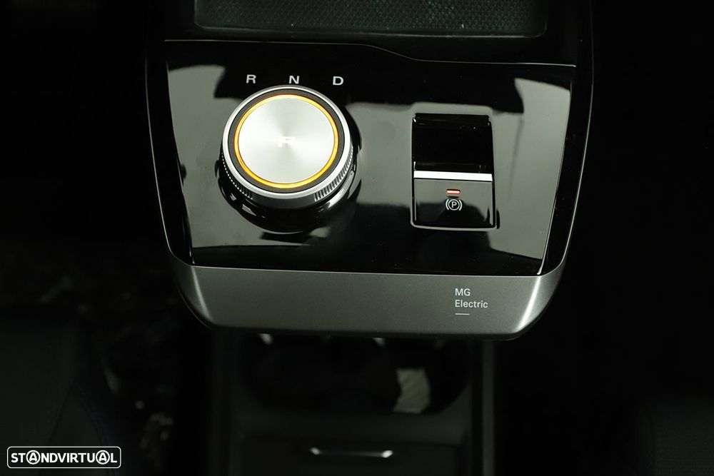 MG MG4 64 kWh Luxury - 12