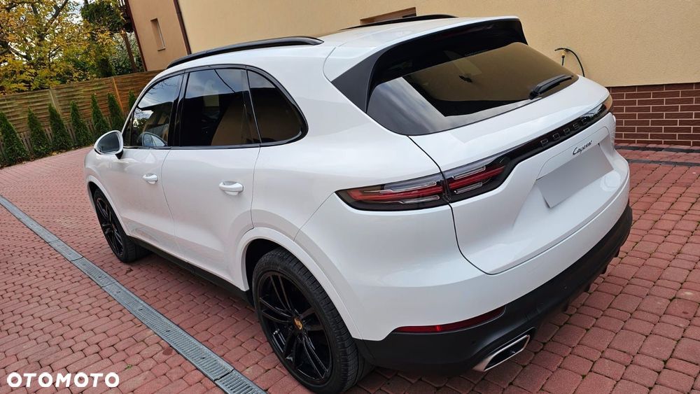 Porsche Cayenne - 6