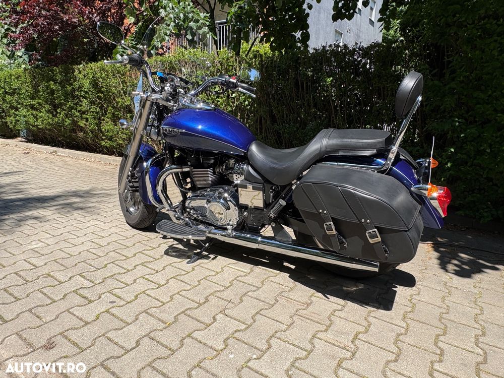 Triumph Bonneville - 20
