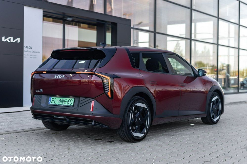 Kia EV4 - 4