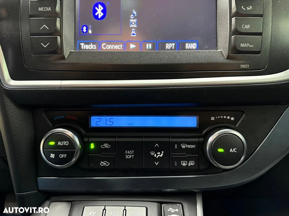 Toyota Auris - 14