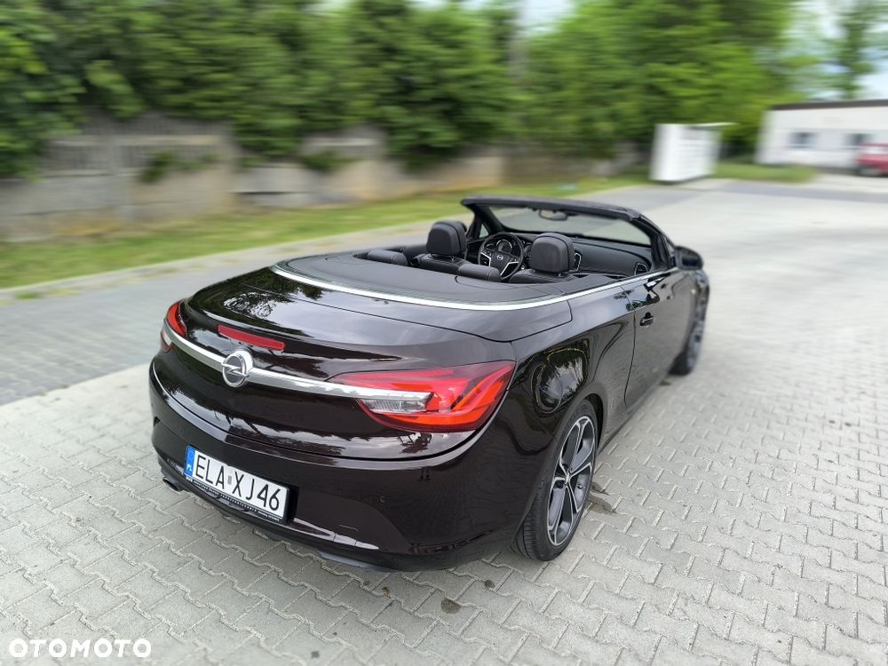 Opel Cascada - 2