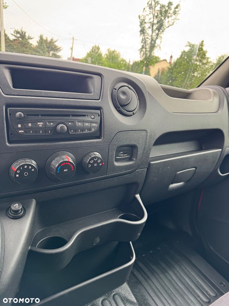 Renault Master - 25