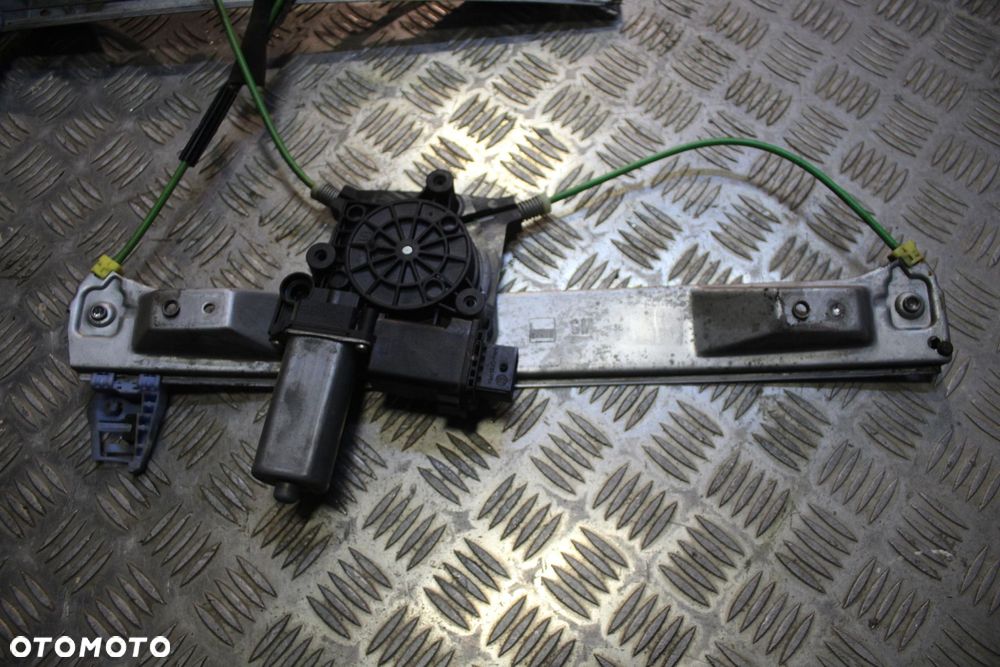 MECHANIZM PODNOŚNIK SZYBY PRAWY PRZÓD OPEL CORSA D 3D - 2