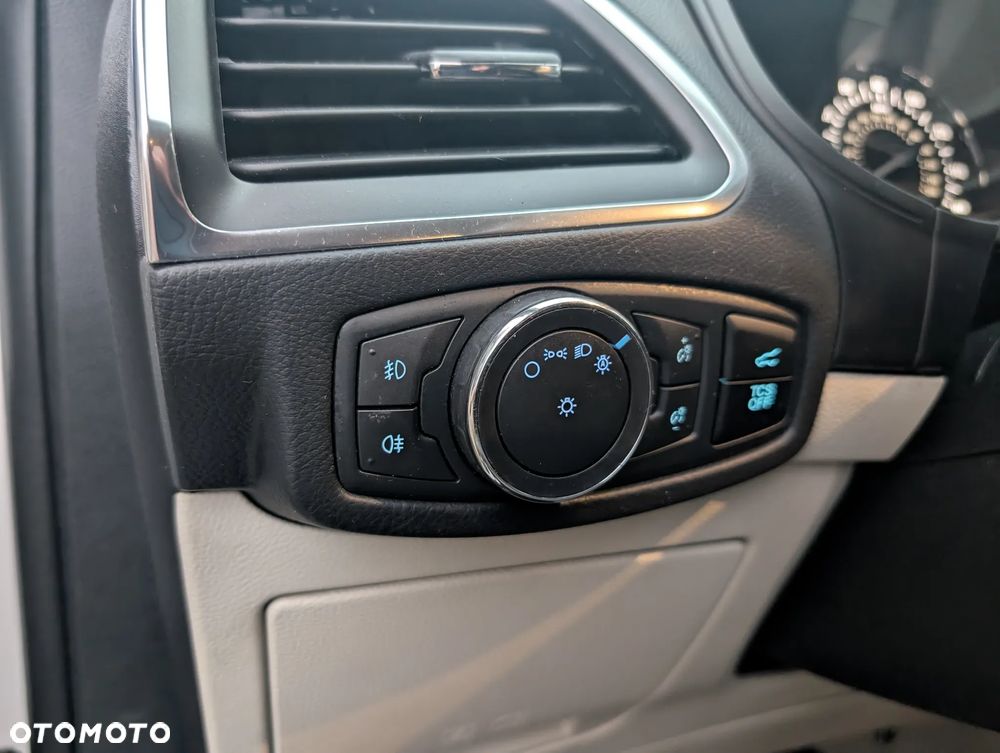 Ford Edge 2.0 EcoBlue Bi-Turbo 4x4 Titanium - 10