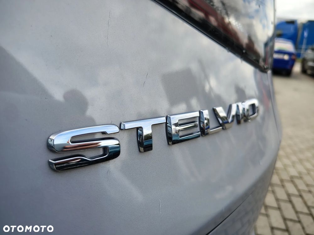 Alfa Romeo Stelvio 2.0 Turbo Veloce Q4 - 29