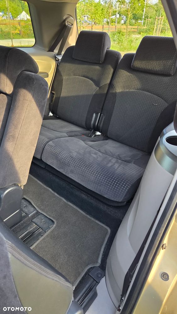 Mitsubishi Grandis 2.0 DID Intense - 34