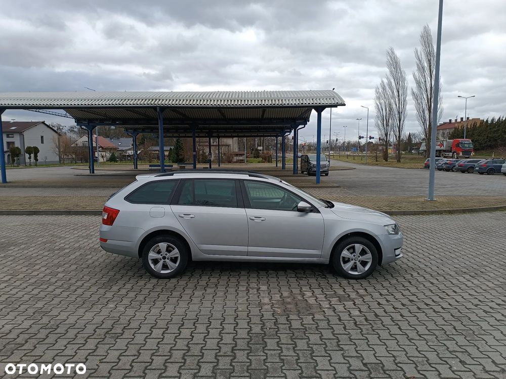 Skoda Octavia Combi 1.6 TDI Green tec DSG Elegance - 8