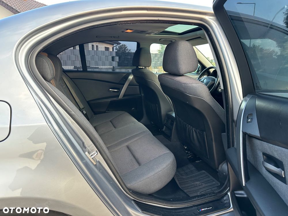 BMW Seria 5 525i - 17