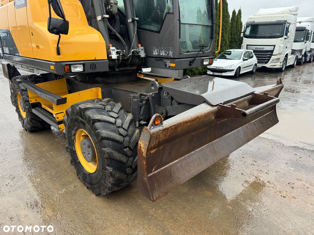 Volvo EW160D KOPARKA KOŁOWA // PODPORY PŁUG / LEMIESZ // 4 ŁYŻKI - 8