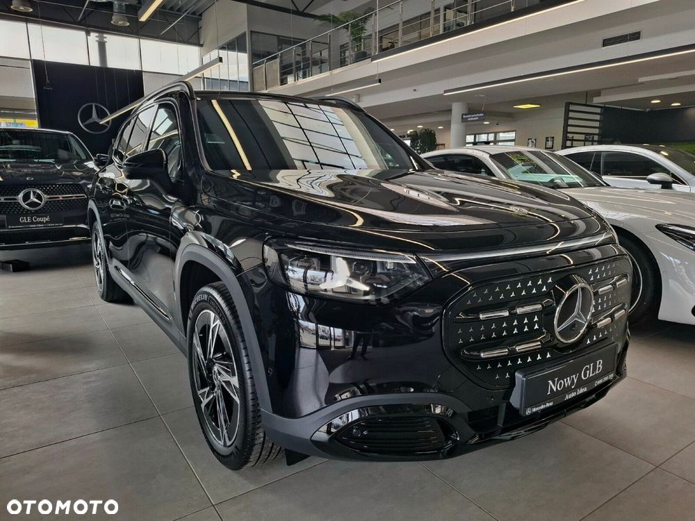 Mercedes-Benz GLB - 9
