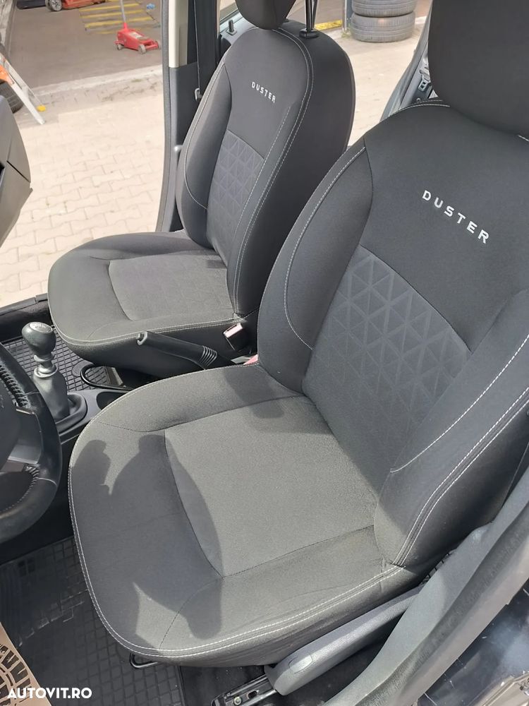 Dacia Duster dCi 110 FAP 4x4 Laureate - 13