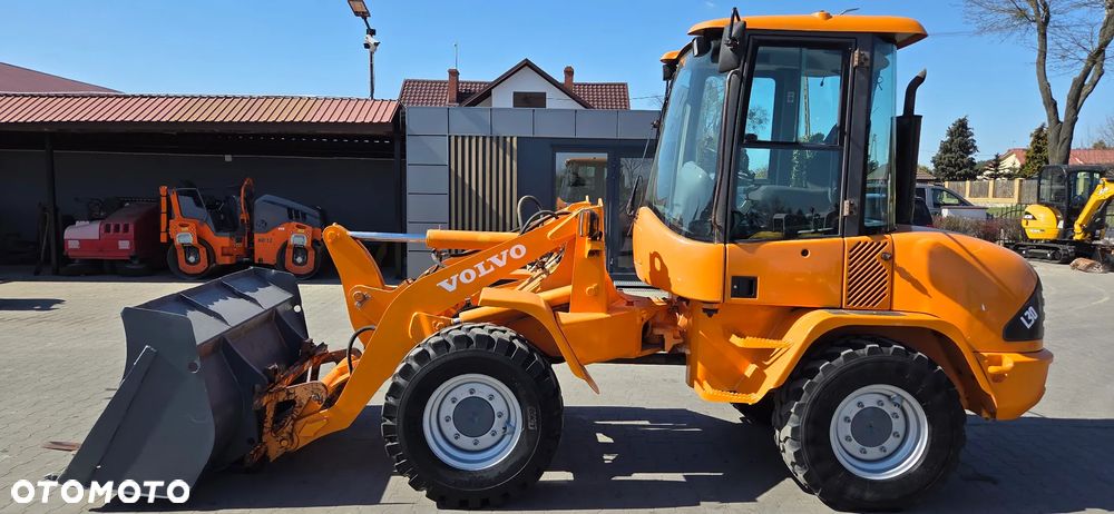 Volvo <<Ładowarka Volvo L30, 1999r, opony 90%dobre,łyżka+widły, z Niemiec>> - 1