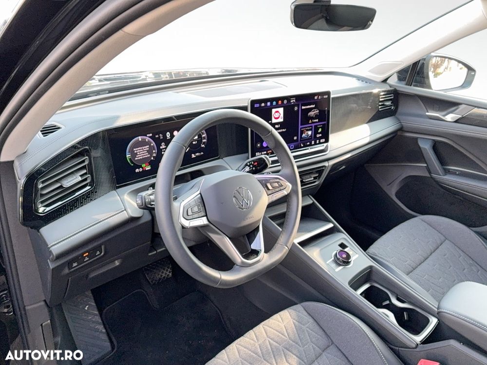 Volkswagen Tiguan - 12