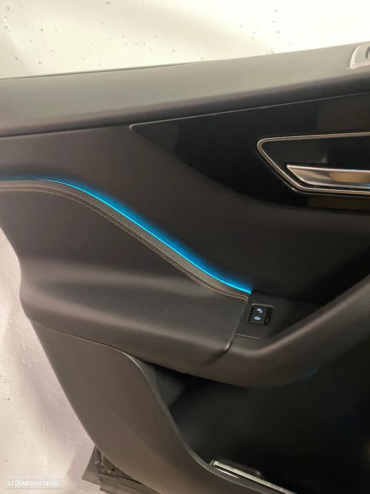 Jaguar F-Pace 25d AWD Aut. R-Sport - 10