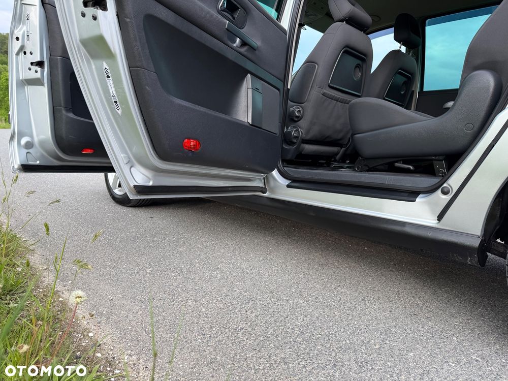Volkswagen Sharan 1.9 TDI Comfortline Family - 33