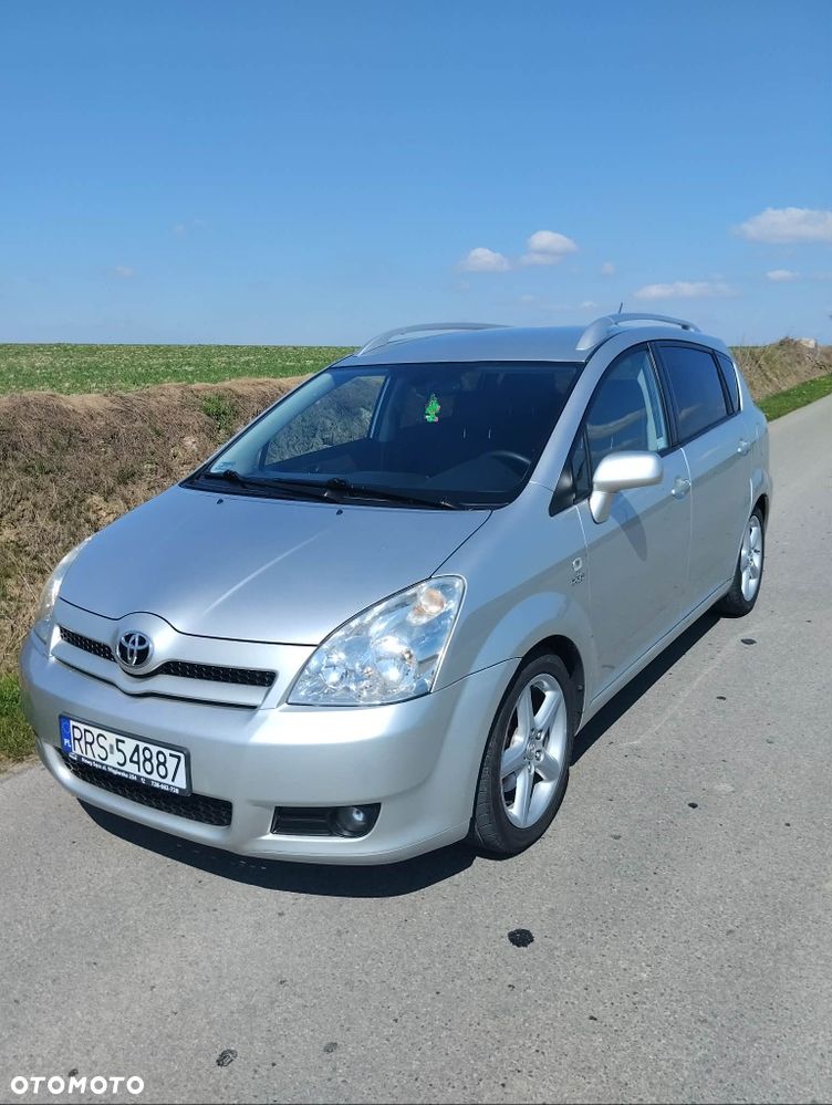 Toyota Verso - 1