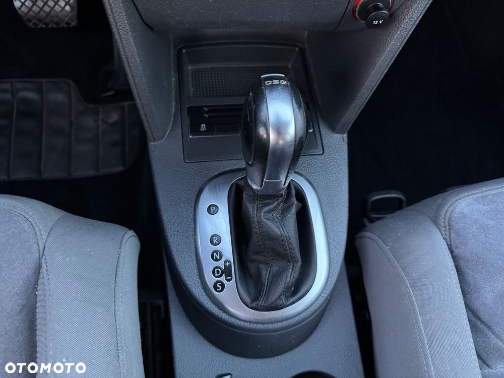 Volkswagen Touran 2.0 TDI DPF Highline DSG - 13