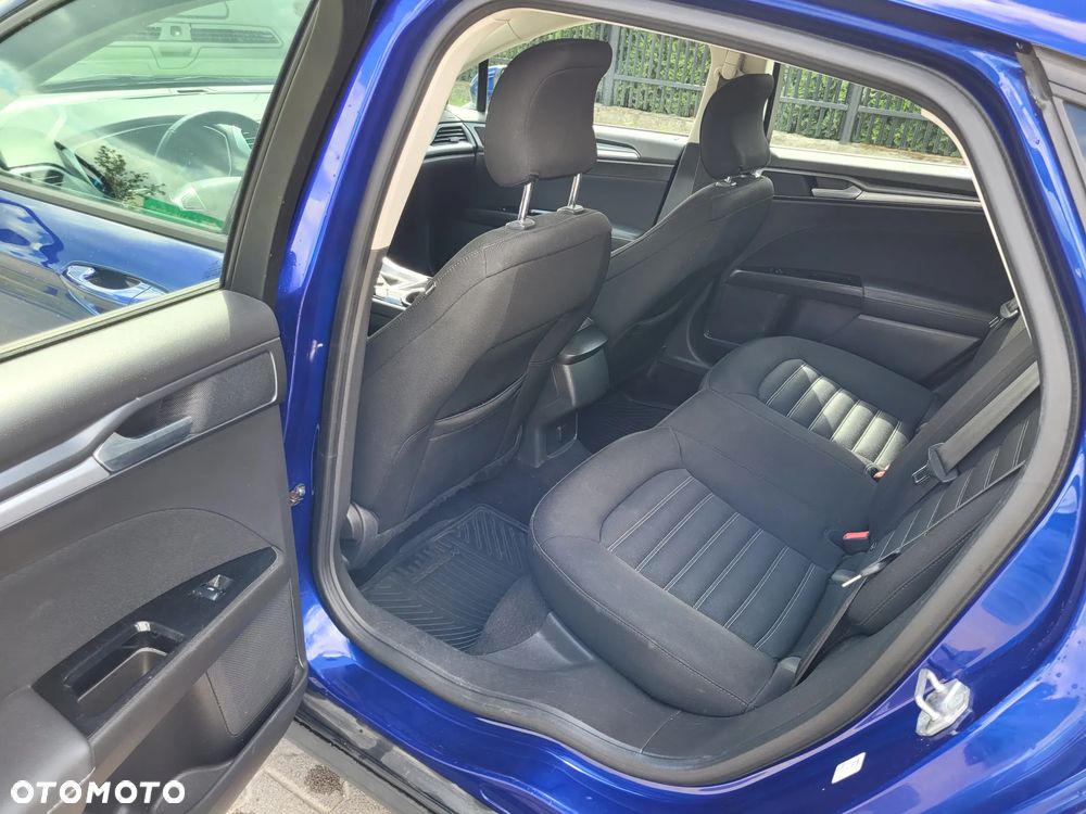 Ford Mondeo - 22