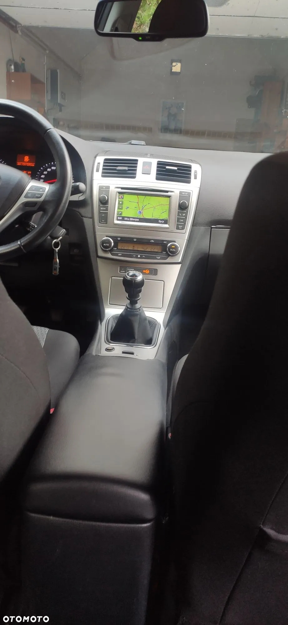 Toyota Avensis 2.0 D-4D Premium - 6