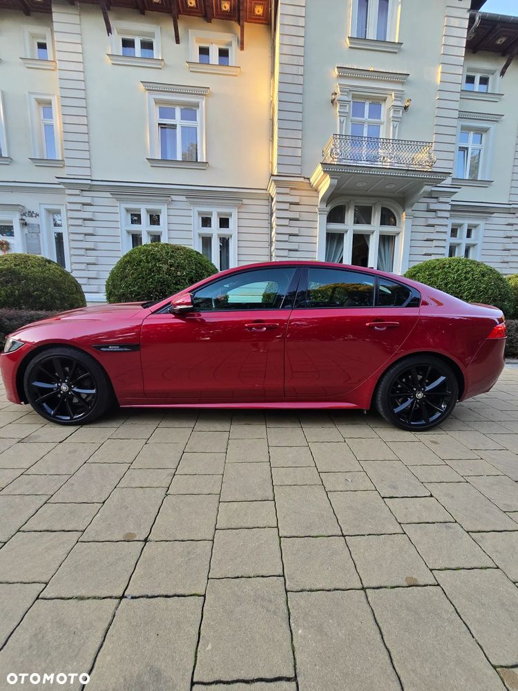 Jaguar XE 2.0 D R-Sport - 20